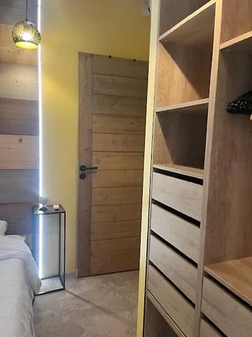 Appartement Avec Piscine Privee A Annecy 0*,
